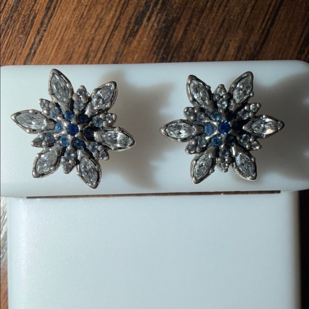 Pandora Style Snowflake CZ Stud Earrings | Silver Tone | Pre-Owned - Picture 2 of 4